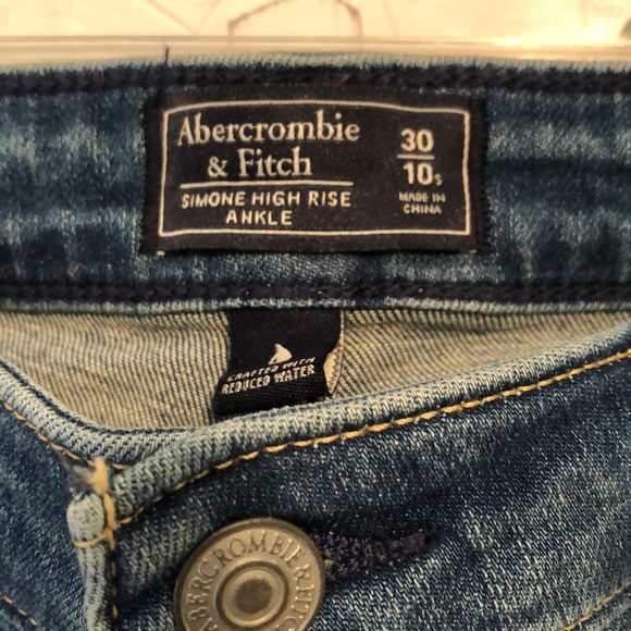 Abercrombie & Fitch Embroidered Jeans - Picture 5 of 6